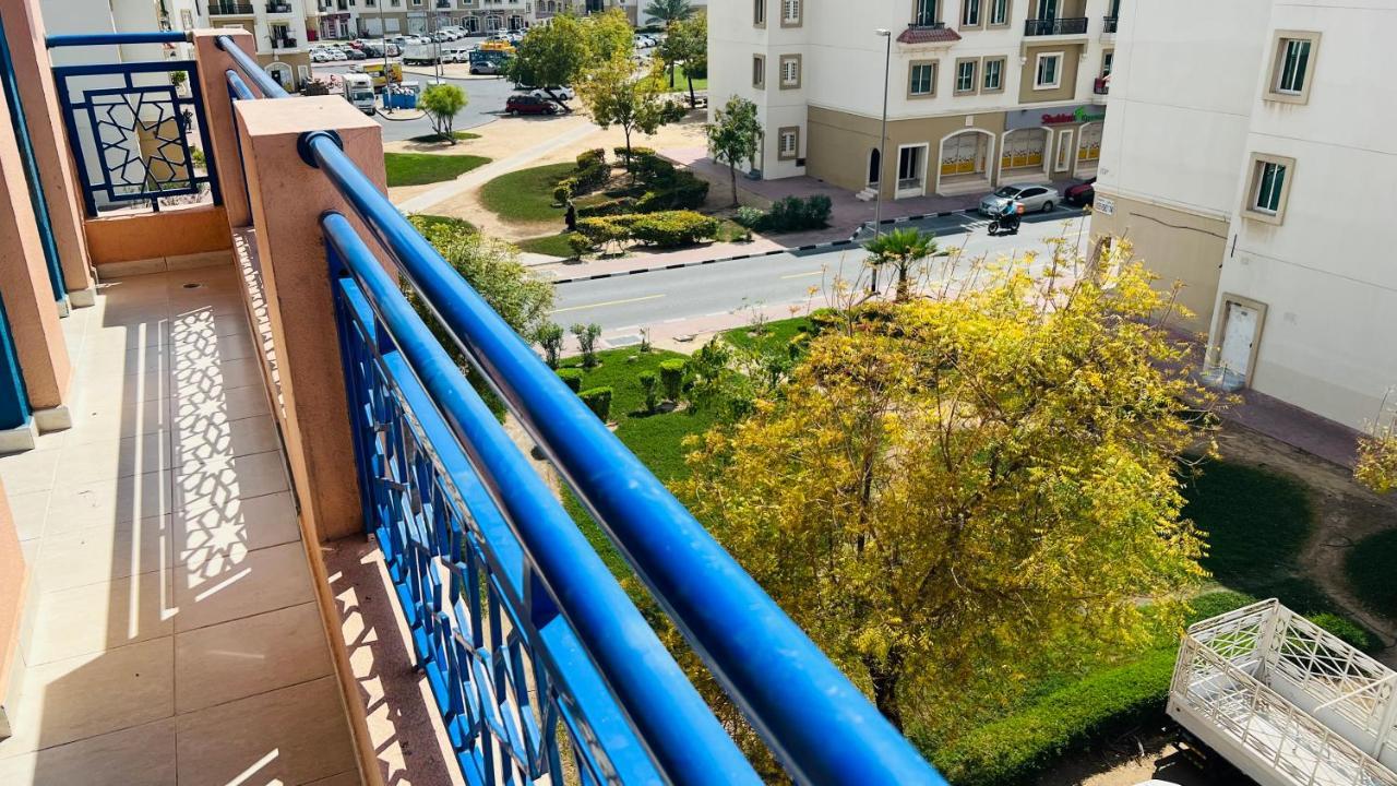 Newly Furnished Cozy One Bed Room Apartment 2 Bathroom City View Dubái Exterior foto