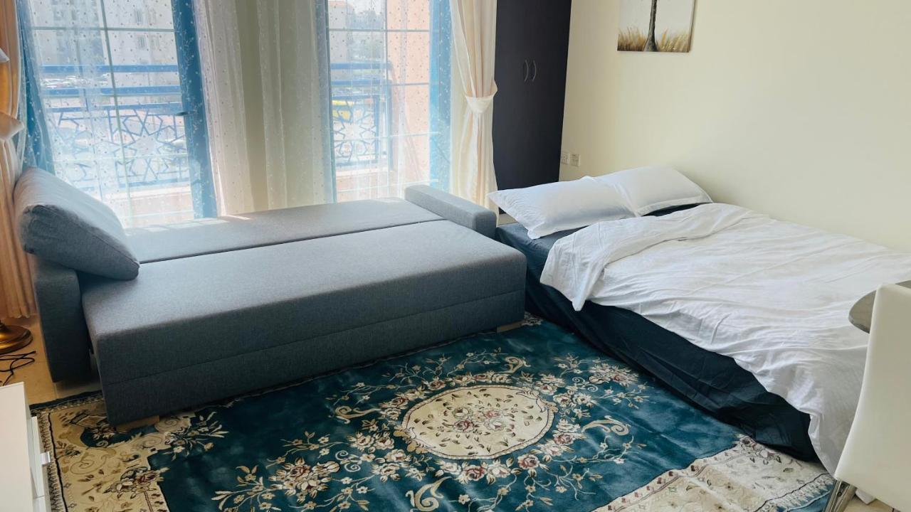 Newly Furnished Cozy One Bed Room Apartment 2 Bathroom City View Dubái Exterior foto