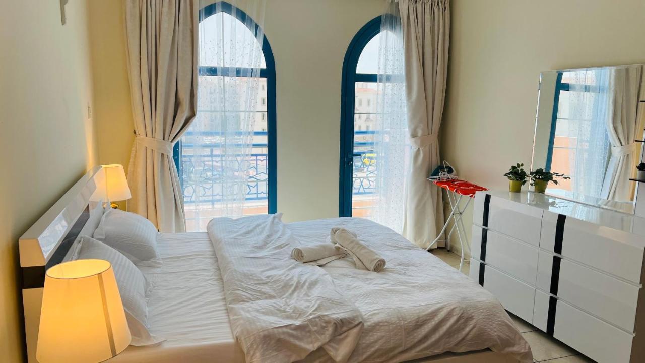 Newly Furnished Cozy One Bed Room Apartment 2 Bathroom City View Dubái Exterior foto