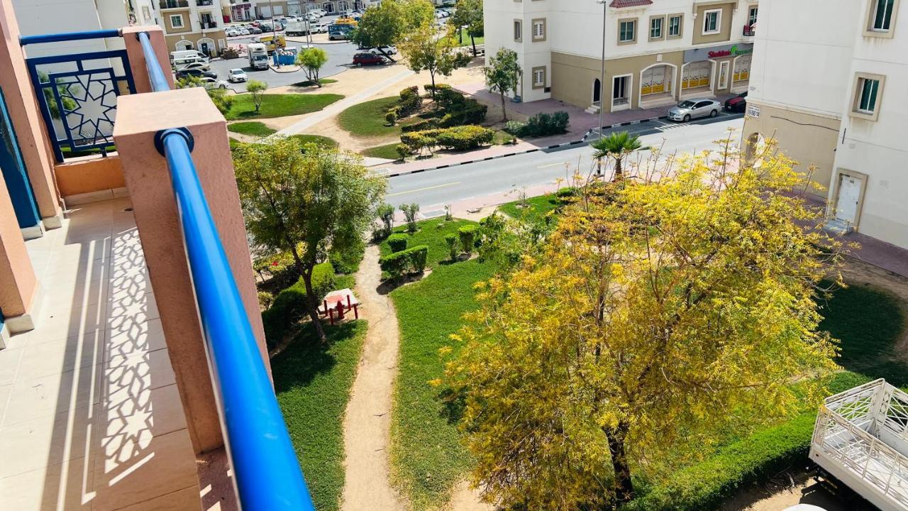 Newly Furnished Cozy One Bed Room Apartment 2 Bathroom City View Dubái Exterior foto